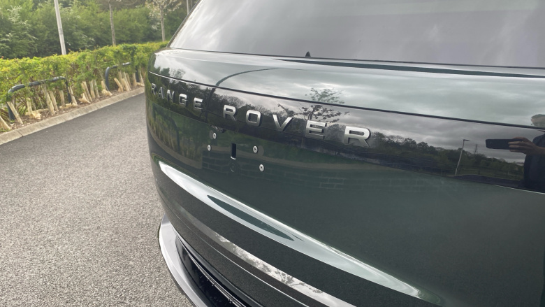 Land Rover Range Rover 3.0 D300 Edition 4dr Auto Diesel Estate